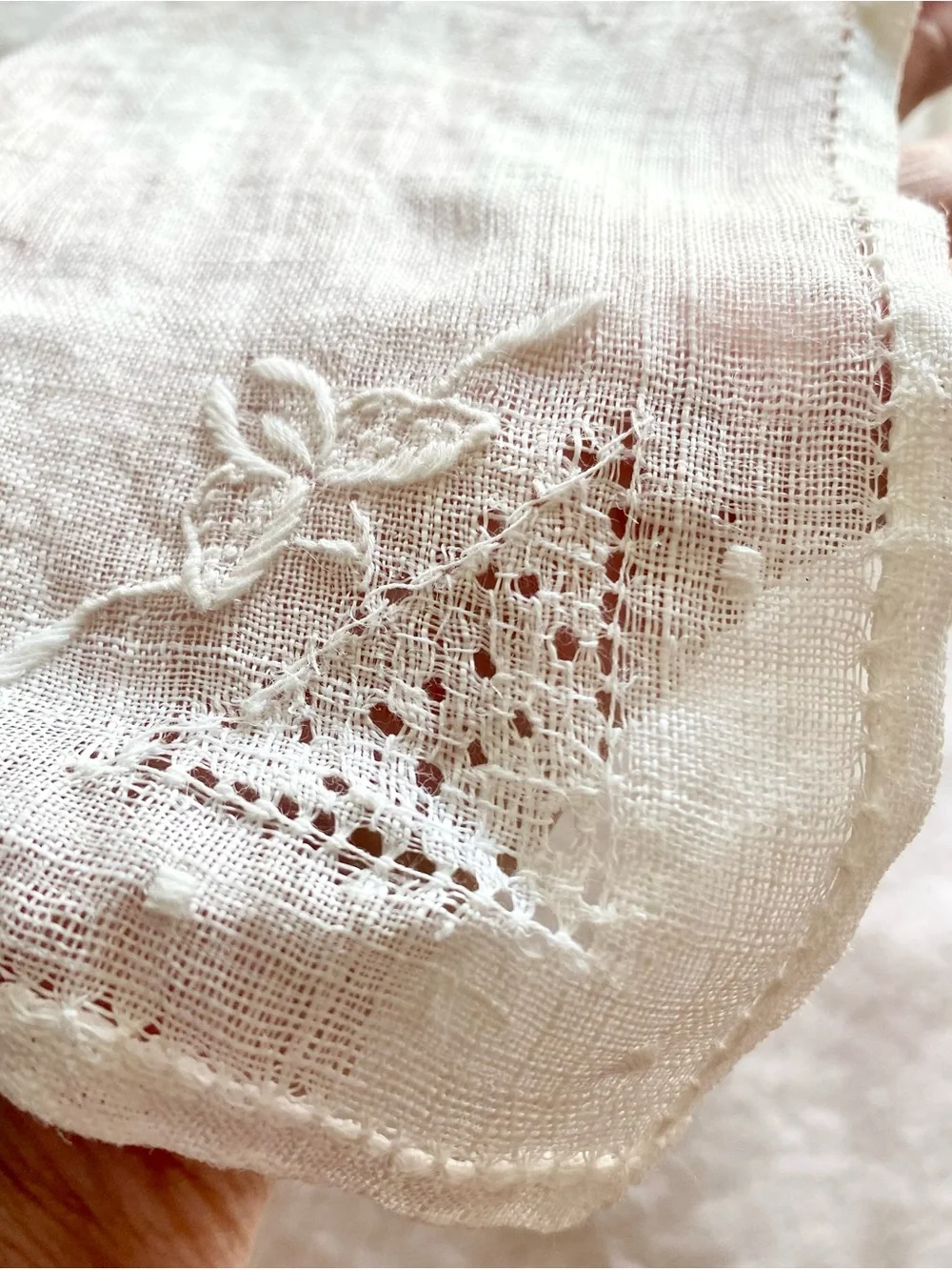 White Linen Embroidered Napkin set of four Vintage